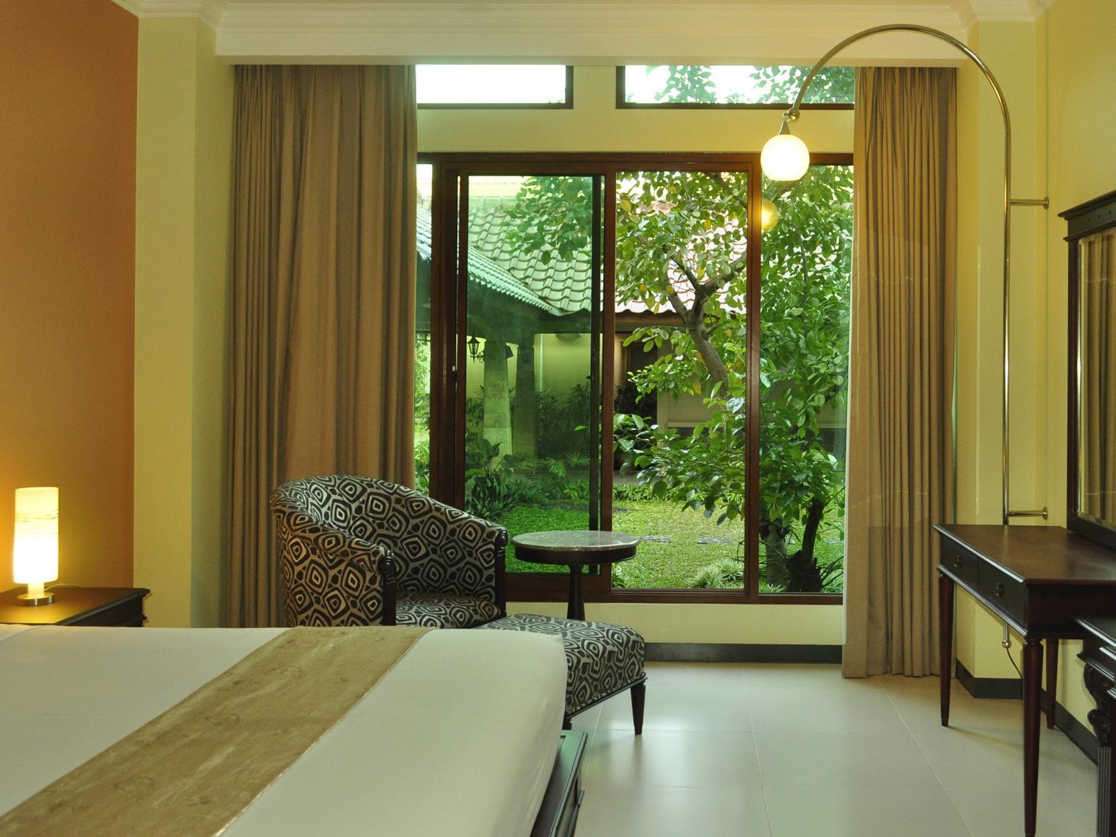 Maharani Guest House Yogyakarta Exterior photo