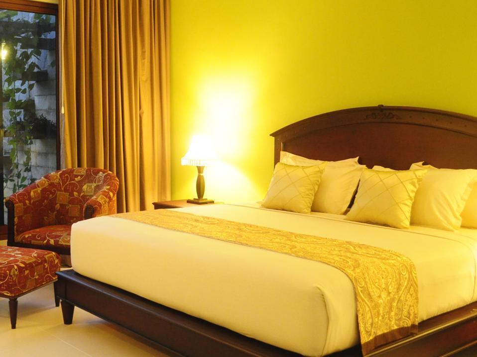 Maharani Guest House Yogyakarta Exterior photo