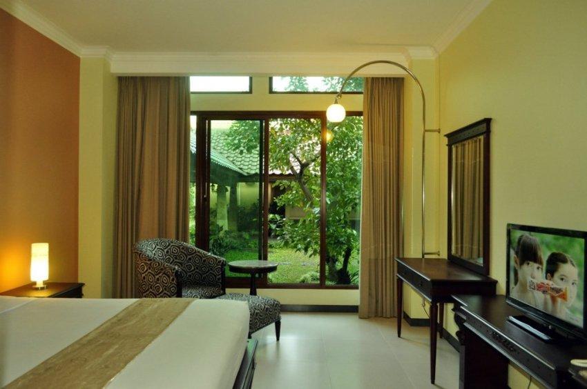 Maharani Guest House Yogyakarta Exterior photo