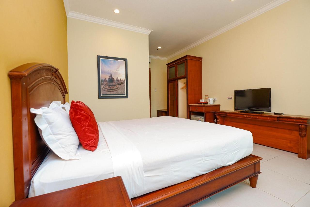 Maharani Guest House Yogyakarta Exterior photo