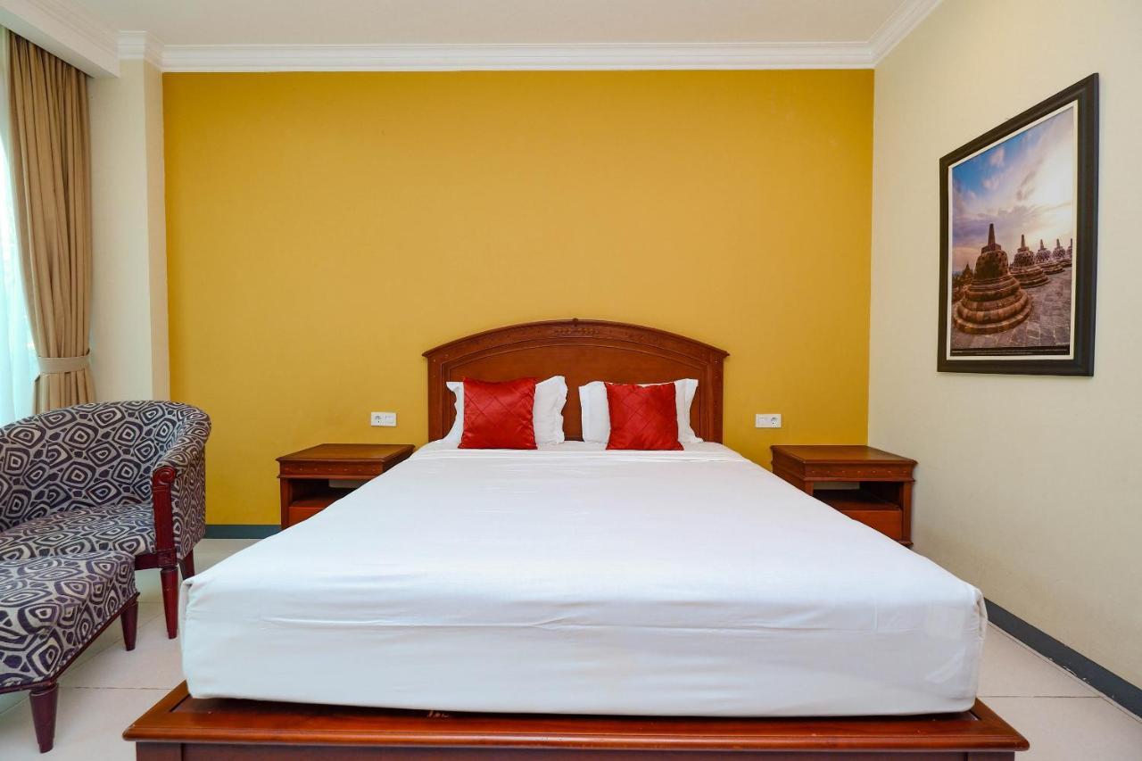 Maharani Guest House Yogyakarta Exterior photo