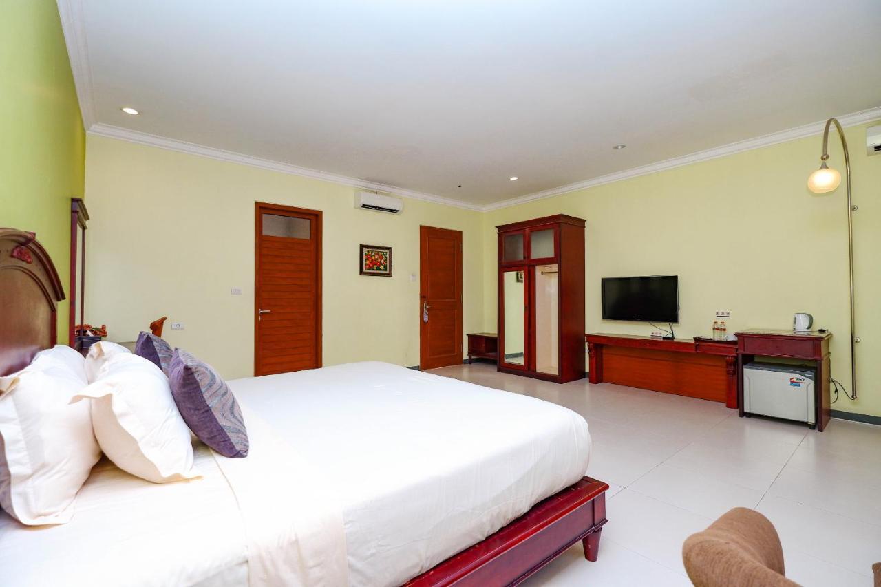 Maharani Guest House Yogyakarta Exterior photo
