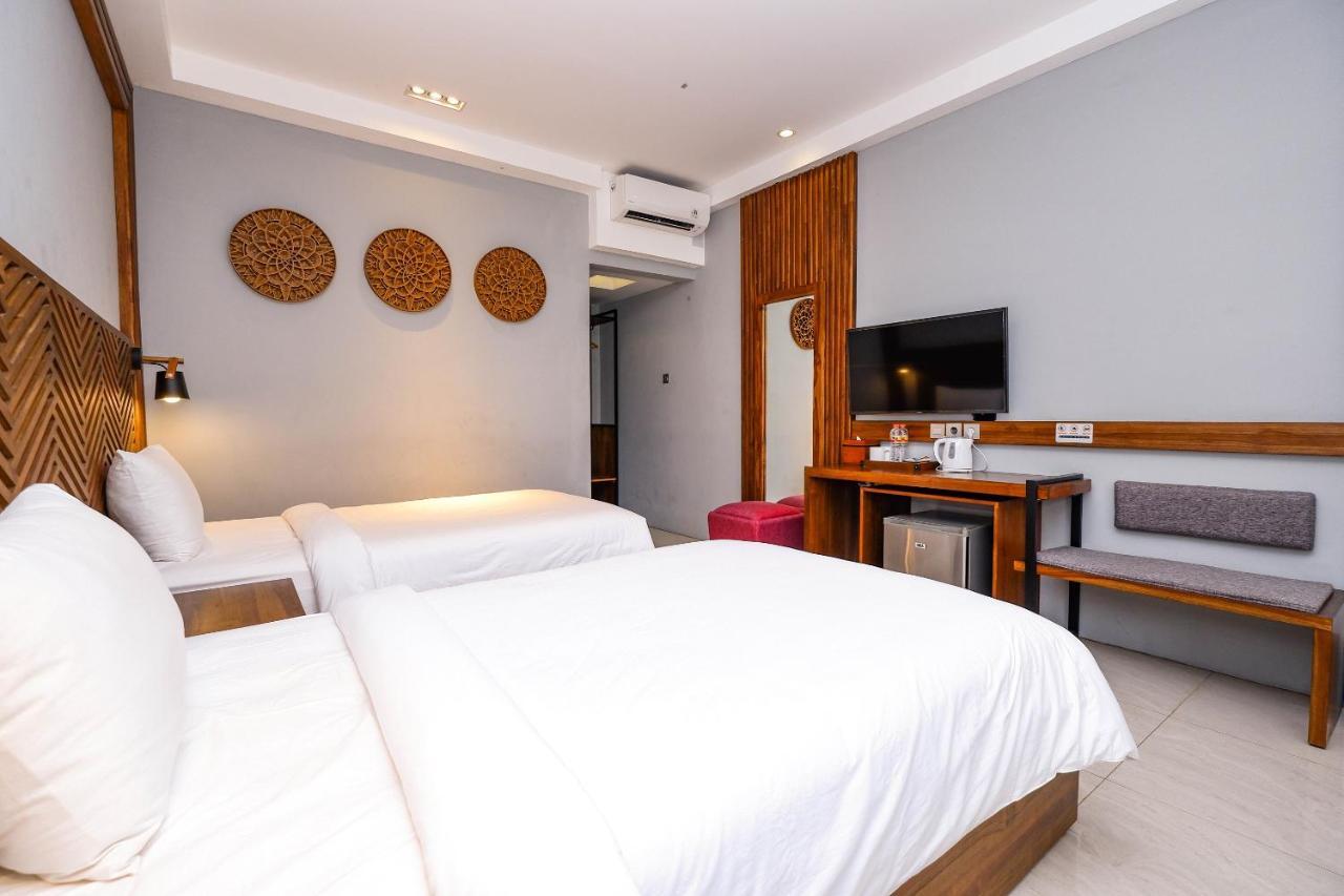 Maharani Guest House Yogyakarta Exterior photo